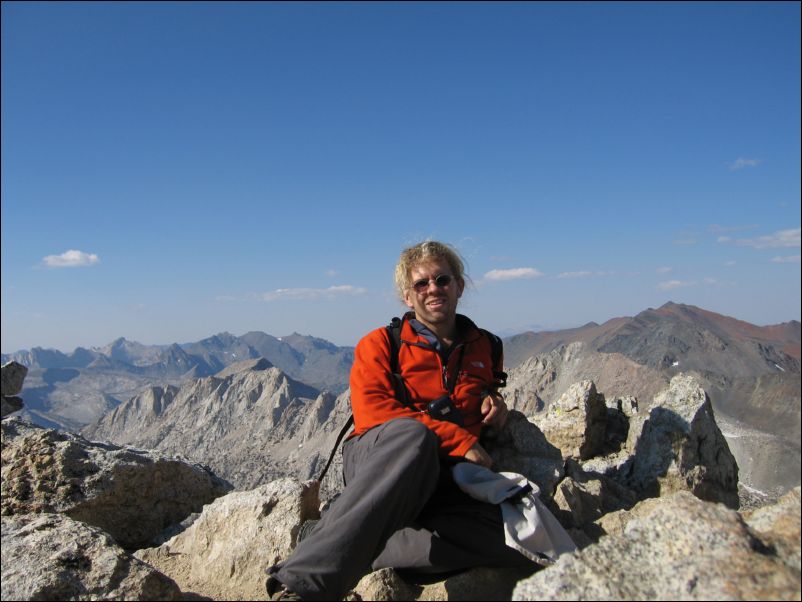 2006-09-10 Excelsior, North Pk (44) Me with Matterhorn on left and Exc. on right